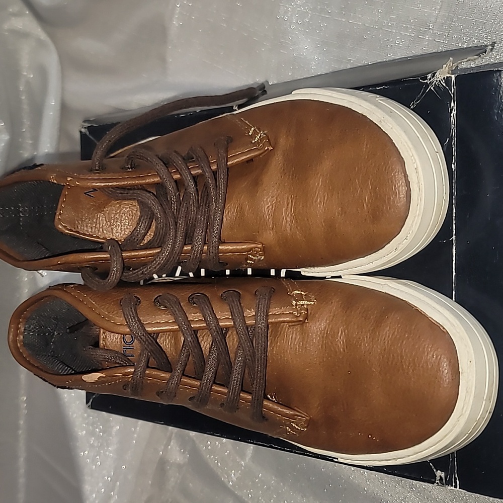 Nautica casual Boots. Little boys size 1 - Picture 2 of 9